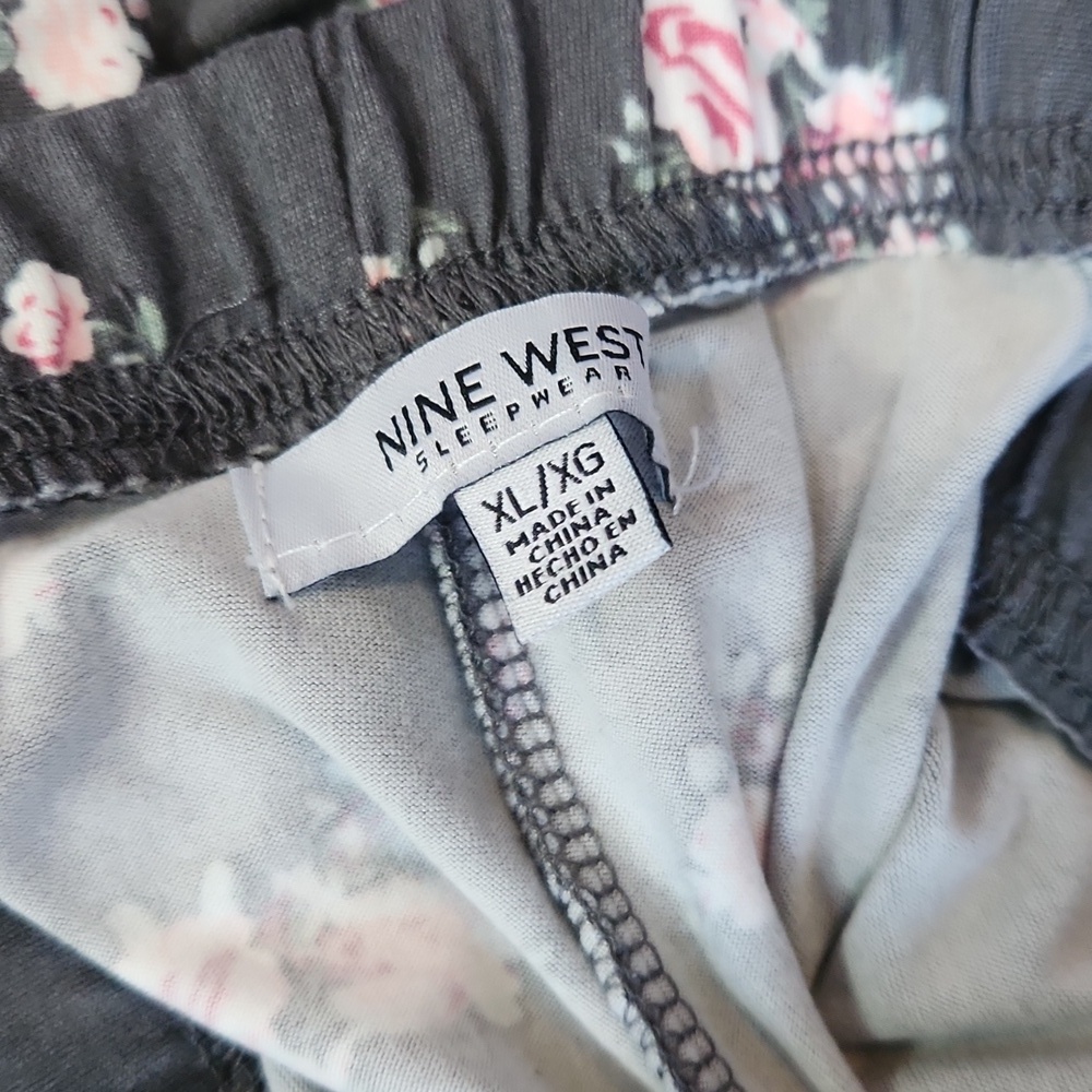 Nine West X-Large Gray Pink Floral Pajama Set - Picture 3 of 3